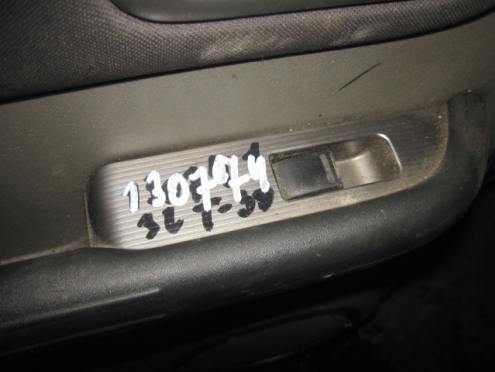 Фотография Блок управления стеклоподъемниками, Nissan (Ниссан)-X-TRAIL (T30) (01-06)