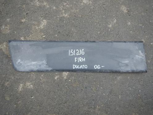 Фотография Молдинг двери передний правый, Fiat (Фиат)-Дукато