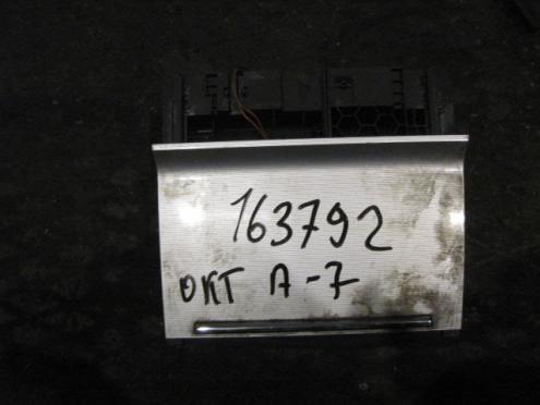 Фотография Бардачок под очки, Skoda (Шкода)-Октавия