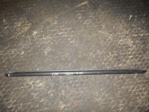 Фотография Накладка стекла переднего правого, Peugeot (Пежо)-107 (06-)