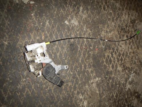 Фотография Замок двери задней левой, Peugeot (Пежо)-107 (06-)