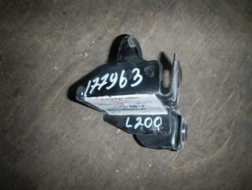 Фотография Крепление радиатора, Mitsubishi (Мицубиси)-L 200