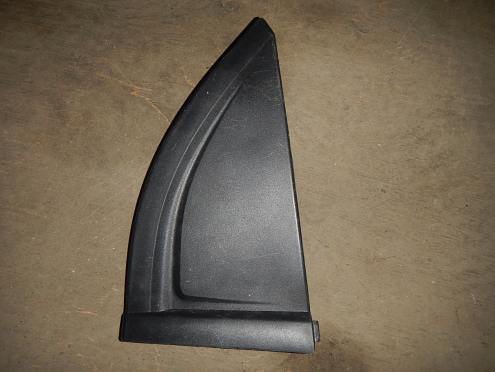 Фотография Уголок двери задней правой (внешний), KIA (Киа)-CHUMA (01-04)