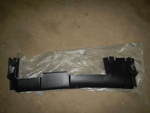 Фотография Дефлектор радиатора верхний, Renault (Рено)-Кангу