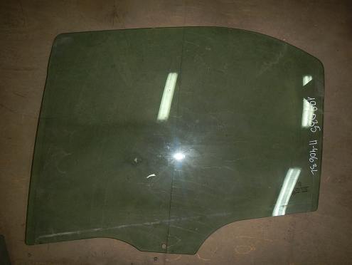 Фотография Стекло двери задней левой, Peugeot (Пежо)-406 (99-04)