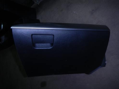 Фотография Бардачок, Mazda (Мазда)-3 (BL) (09-13)