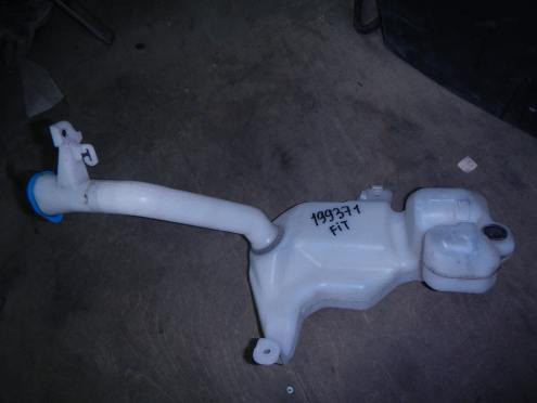 Фотография Бачок омывателя лобового стекла, Honda (Хонда)-FIT (05-14)