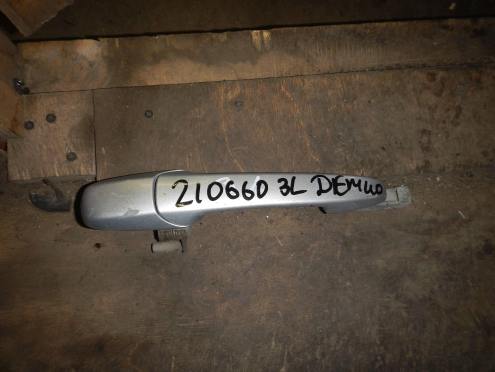 Фотография Ручка двери задней левой (наружняя), Mazda (Мазда)-DEMIO (02-)