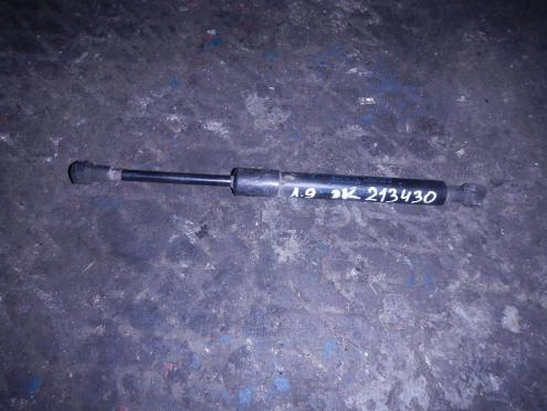 Фотография Амортизатор крышки багажника, Mitsubishi (Митсубиси)-LANCER 9 (CS) (03-06)