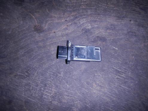 Фотография Датчик расхода воздуха, Nissan (Ниссан)-NOTE (E11) (06-)