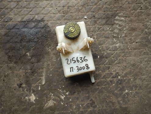 Фотография Бачок главного тормозного цилиндра, Peugeot (Пежо)-3008 (10-)