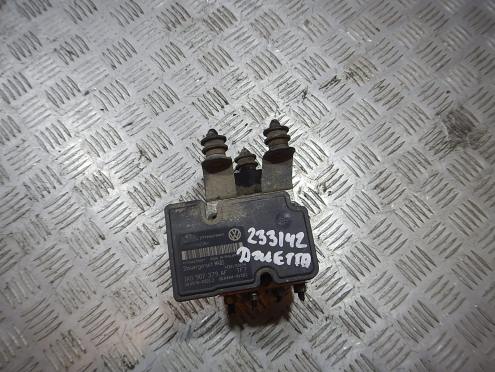 Фотография Блок ABS (насос), Volkswagen (Фольксваген)-JETTA (06-11)