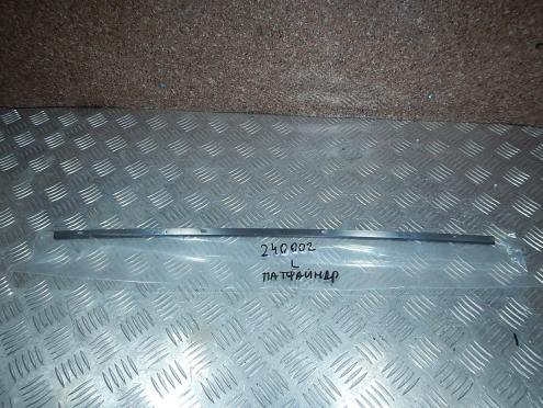 Фотография Молдинг лобового стекла, Nissan (Ниссан)-PATFINDER (R52) (13-)