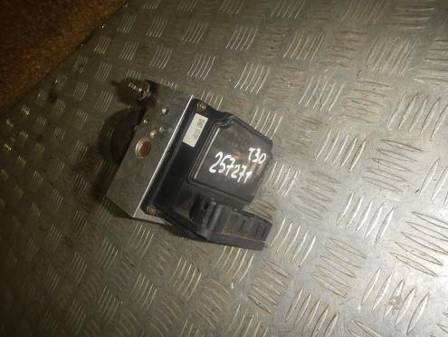 Фотография Блок ABS (насос), Nissan (Ниссан)-X-TRAIL (T30) (01-06)