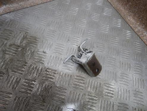 Фотография Петля двери задней правой нижняя, Nissan (Ниссан)-SUNNY (B15) (98-04)