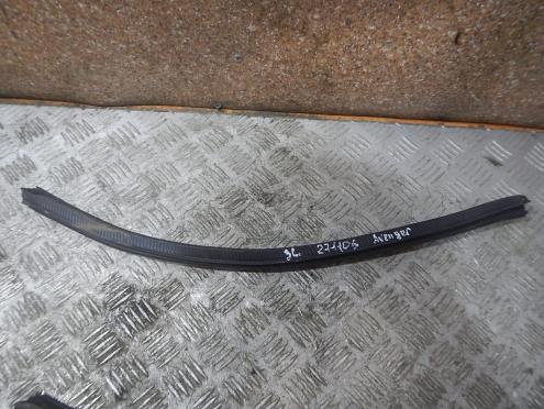 Фотография Молдинг стекла двери задней левой (внутренний), Dodge (Додж)-AVENGER (07-14)