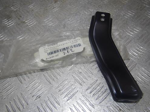 Фотография Кронштейн бампера переднего правый, Mitsubishi (Митсубиси)-L200 (KB) (06-)