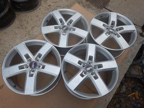 Фотография Комплект дисков литых