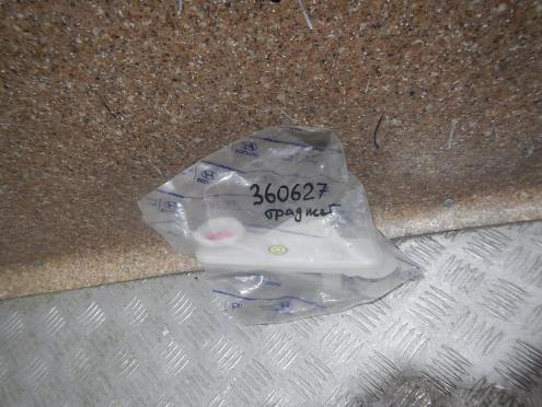 Фотография Бачок главного тормозного цилиндра, Hyundai (Хендэ)-TRAJET (00-08)