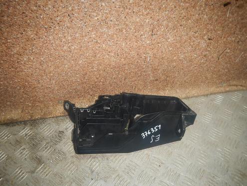 Фотография Корпус блока предохранителей, Lexus (Лексус)-ES (12-18)