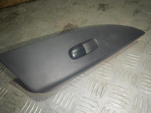 Фотография Кнопка стеклоподъемника, Nissan (Ниссан)-SENTRA B17 (14-)