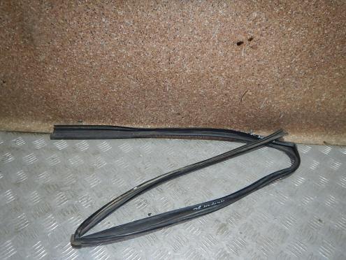 Фотография Уплотнитель стекла двери задней левой, Lifan (Лифан)-CEBRIUM (14-18)