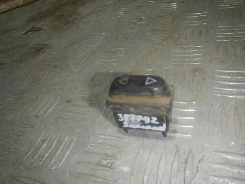 Фотография Кнопка стеклоподъемника, Iran Khodro (Иран Ходро)-SAMAND (САМАНД)