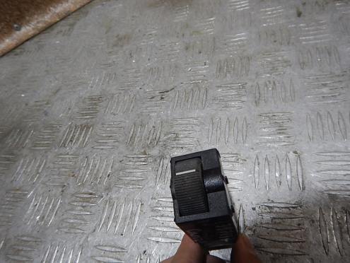 Фотография Кнопка корректора фар, Mitsubishi (Митсубиси)-CARISMA (00-03)