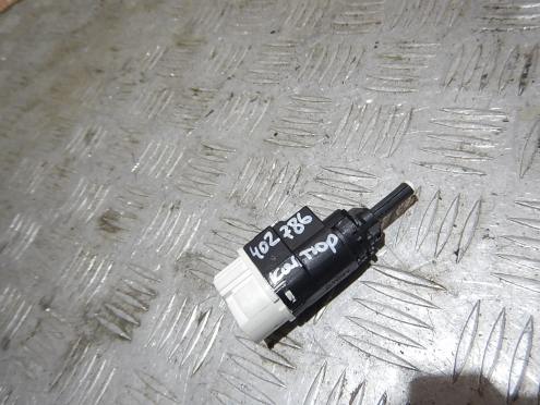 Фотография Датчик включения стопсигнала, Renault (Рено)-KAPTUR (16-)