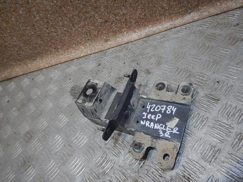 Фотография Кронштейн накладки порога, Jeep (Джип)-WRANGLER JL (18-)