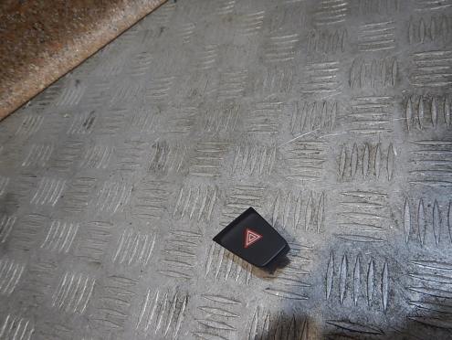 Фотография Кнопка аварийной сигнализации, Citroen (Ситроен)-C-ELYSEE (13-)