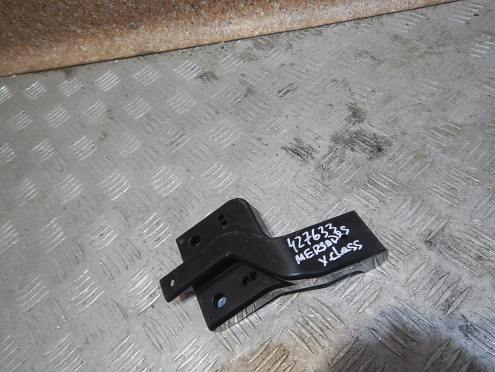 Фотография Кронштейн (сопут.товар), Mercedes-Benz (Мерседес)-MERSEDES (W470) X-KLASSE (17-)