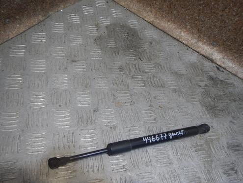 Фотография Амортизатор крышки багажника, Volkswagen (Фольксваген)-JETTA (06-11)