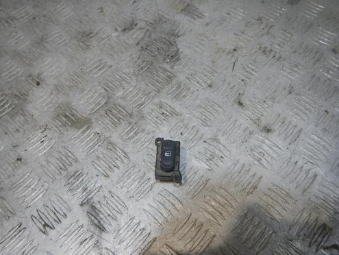 Фотография Кнопка центрального замка, Mazda (Мазда)-MPV II (LW) (99-06)