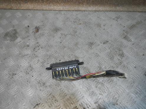 Фотография Выключатель концевой, Mazda (Мазда)-MPV II (LW) (99-06)