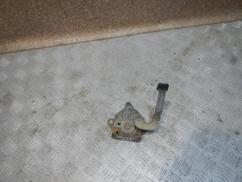 Фотография Замок капота, Mazda (Мазда)-MPV II (LW) (99-06)