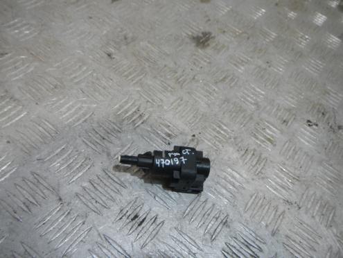 Фотография Датчик включения стопсигнала, Skoda (Шкода)-ROOMSTER (06-)