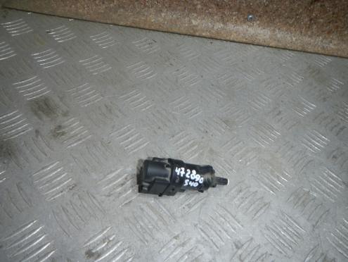 Фотография Датчик включения стопсигнала, Volvo (Вольво)-S40 (04-)