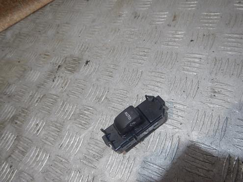 Фотография Кнопка стеклоподъемника, Lexus (Лексус)-IS (05-13)