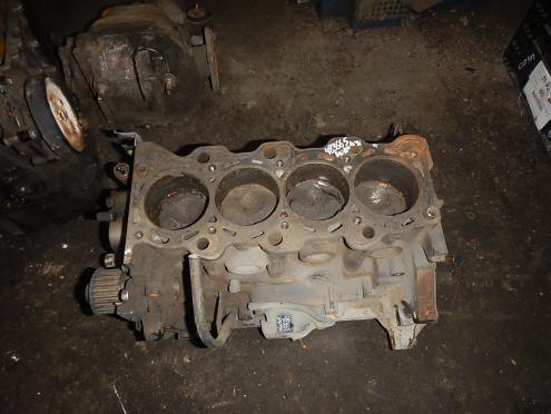 Фотография Блок двигателя, Mitsubishi (Митсубиси)-CARISMA (00-03)