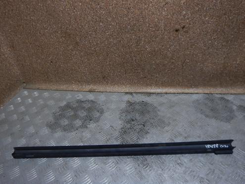 Фотография Молдинг стекла двери передней правой (внутренний), Mazda (Мазда)-CX-30 (19-)