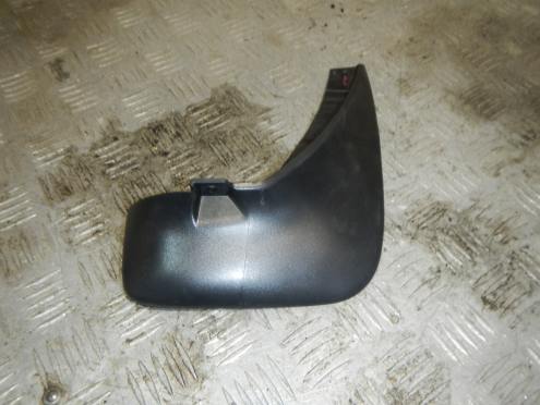 Фотография Брызговик задний правый, Mazda (Мазда)-DEMIO (02-)