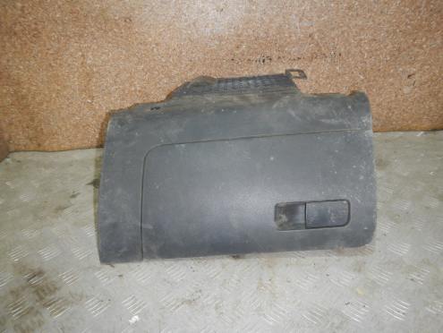 Фотография Бардачок, Skoda (Шкода)-RAPID (12-)