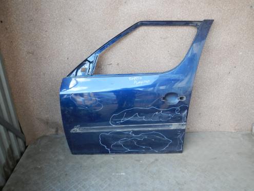 Фотография Дверь передняя левая, Skoda (Шкода)-ROOMSTER (06-)