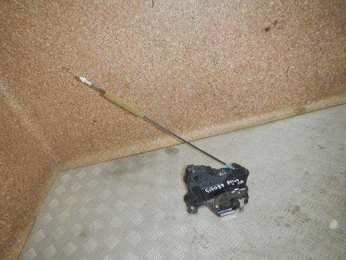 Фотография Замок двери передней правой, Toyota (Тойота)-PRIUS (09-)