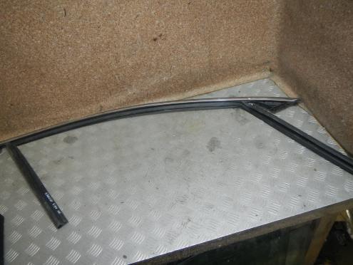 Фотография Уплотнитель стекла двери передней правой, Volvo (Вольво)-S90 (17-)