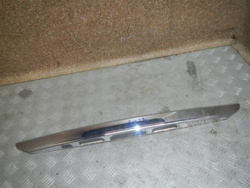 Фотография Накладка двери багажника, Toyota (Тойота)-VITZ (10-20)