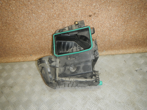 Фотография Корпус воздушного фильтра, Mercedes-Benz (Мерседес)-MERCEDES (X247) GLB-KLASSE (19-)