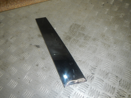 Фотография Накладка двери передней правой, Lexus (Лексус)-UX (18-)