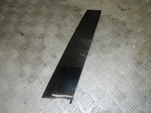 Фотография Накладка двери передней левой, Genesis (Дженесис)-G70 (17-)